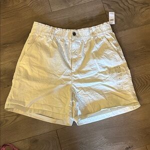 GAP Women’s Cream/Khaki Flat Front Shorts with Elastic Waist size 12 NWT